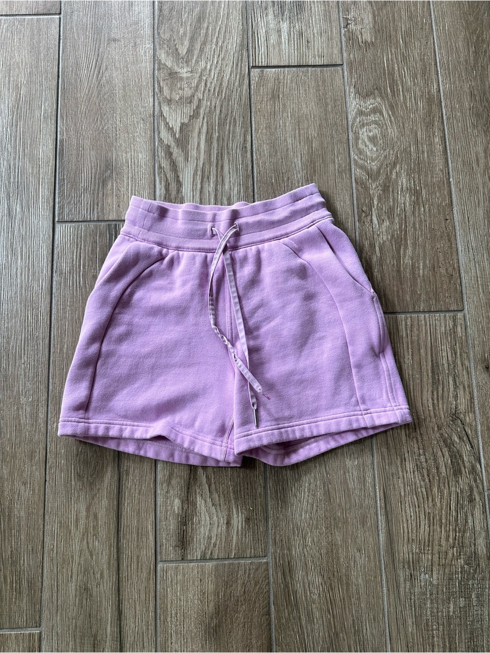 lululemon athletica like new Lilac Drawstring Athletic Shorts size 2